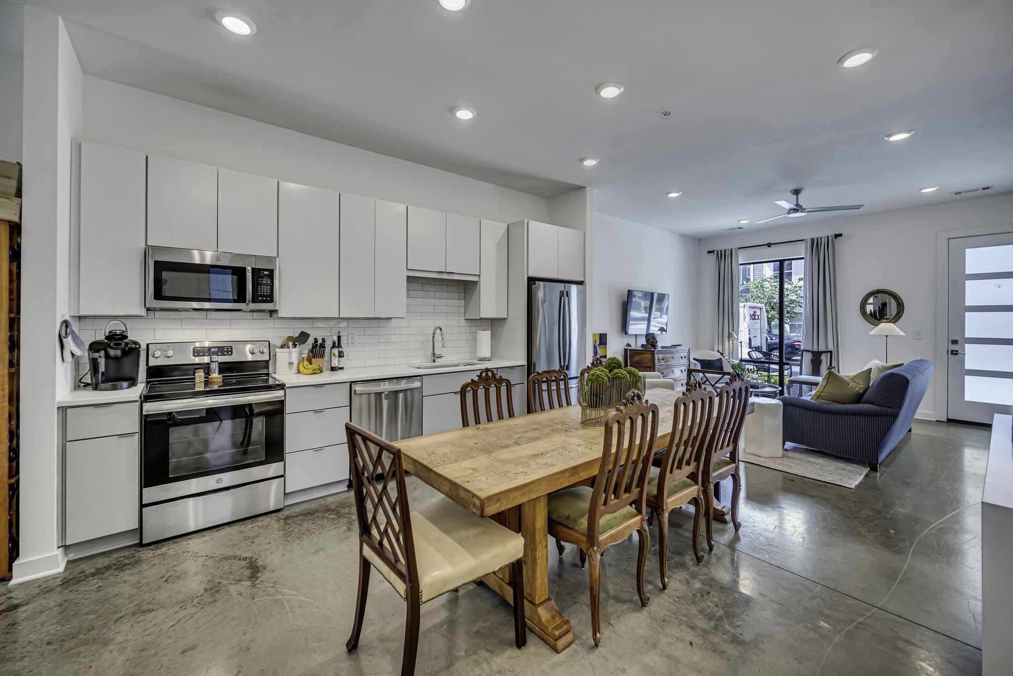 413 Merritt Ave
