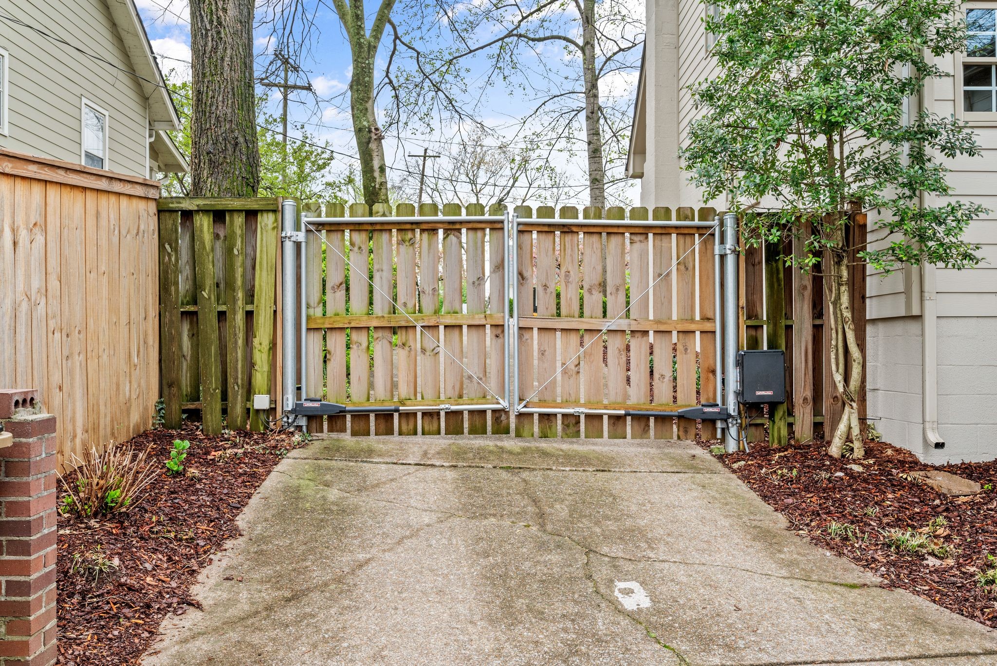 3606 Westbrook Ave