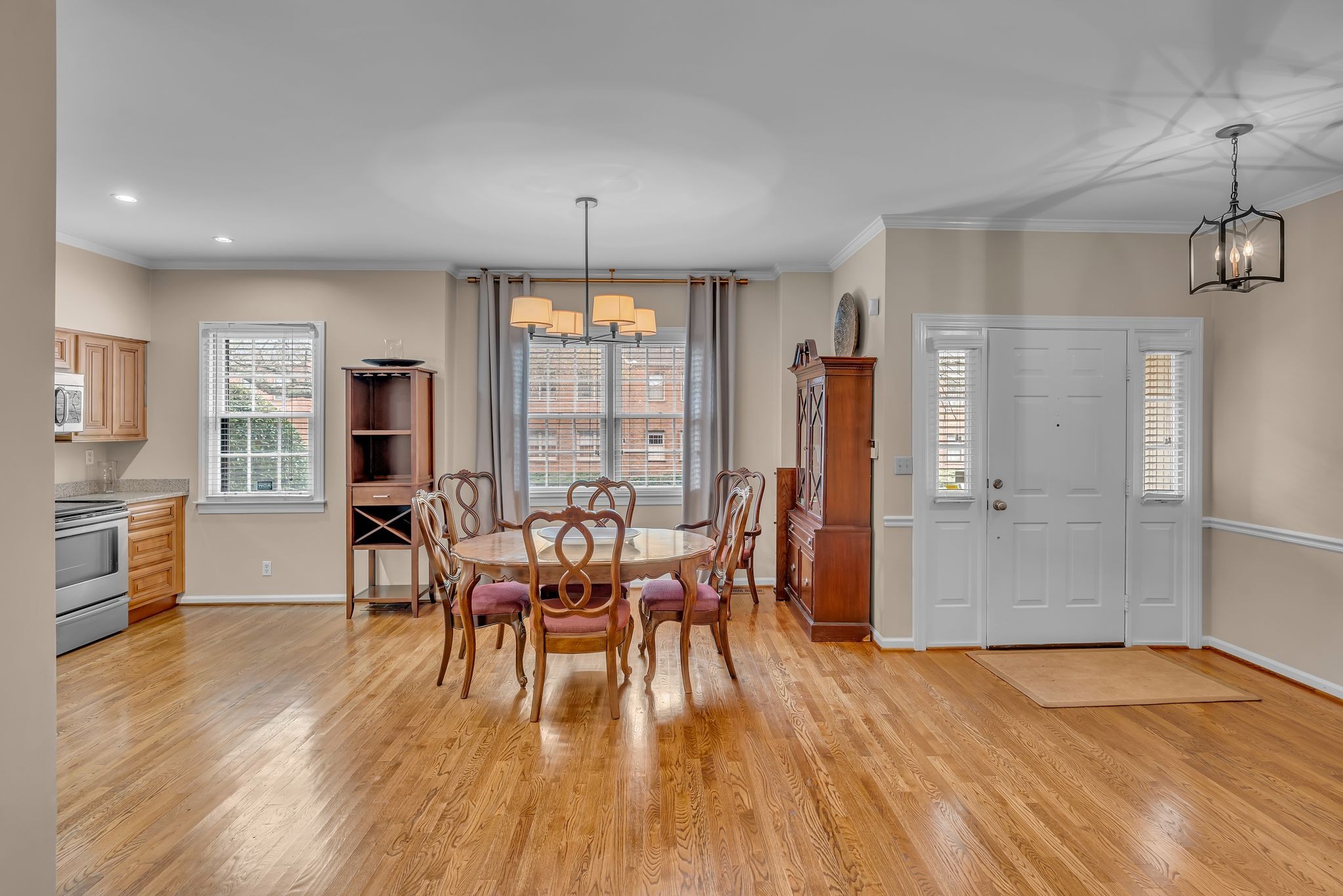 242 Westchase Dr