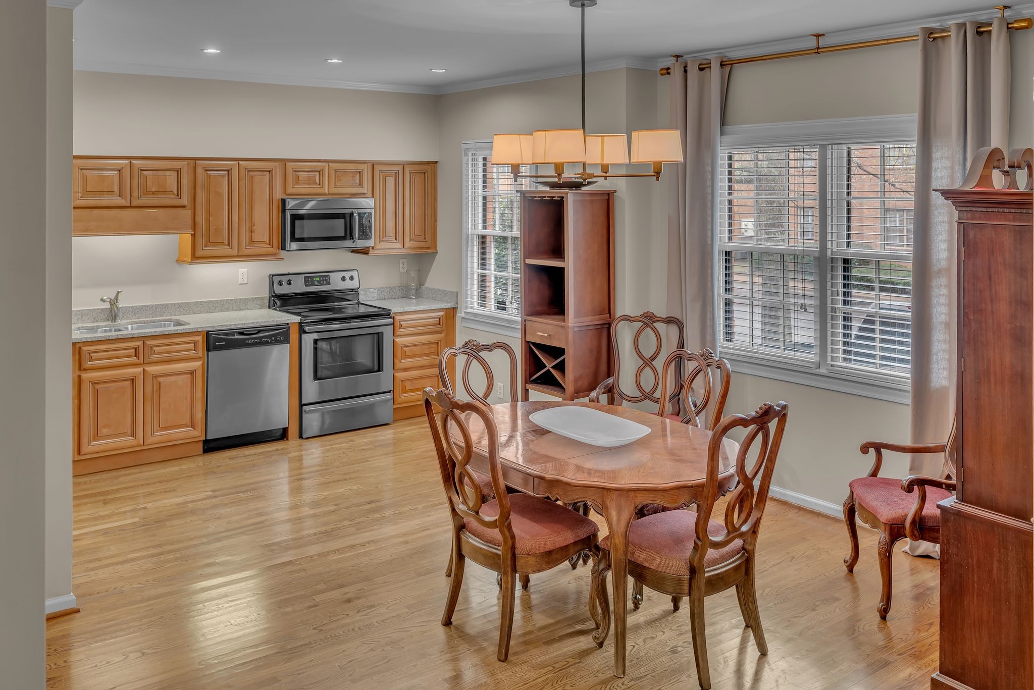 242 Westchase Dr