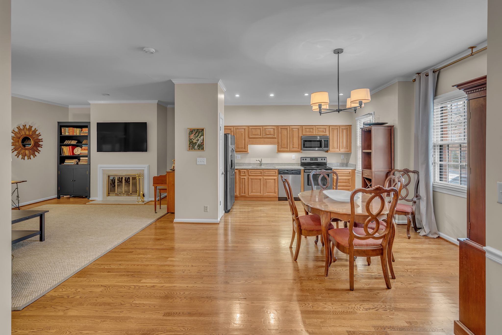 242 Westchase Dr