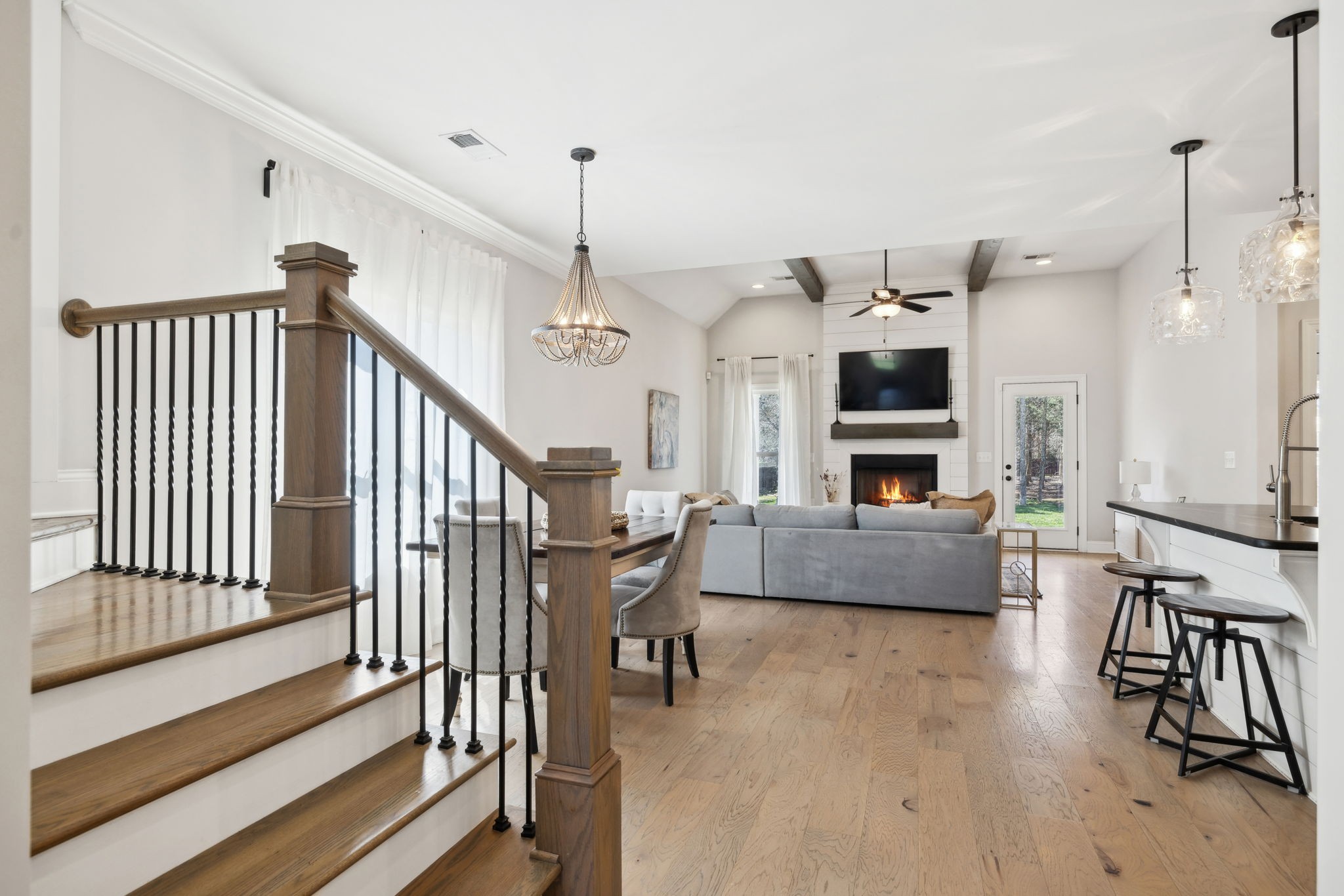 140 Flat Woods Rd