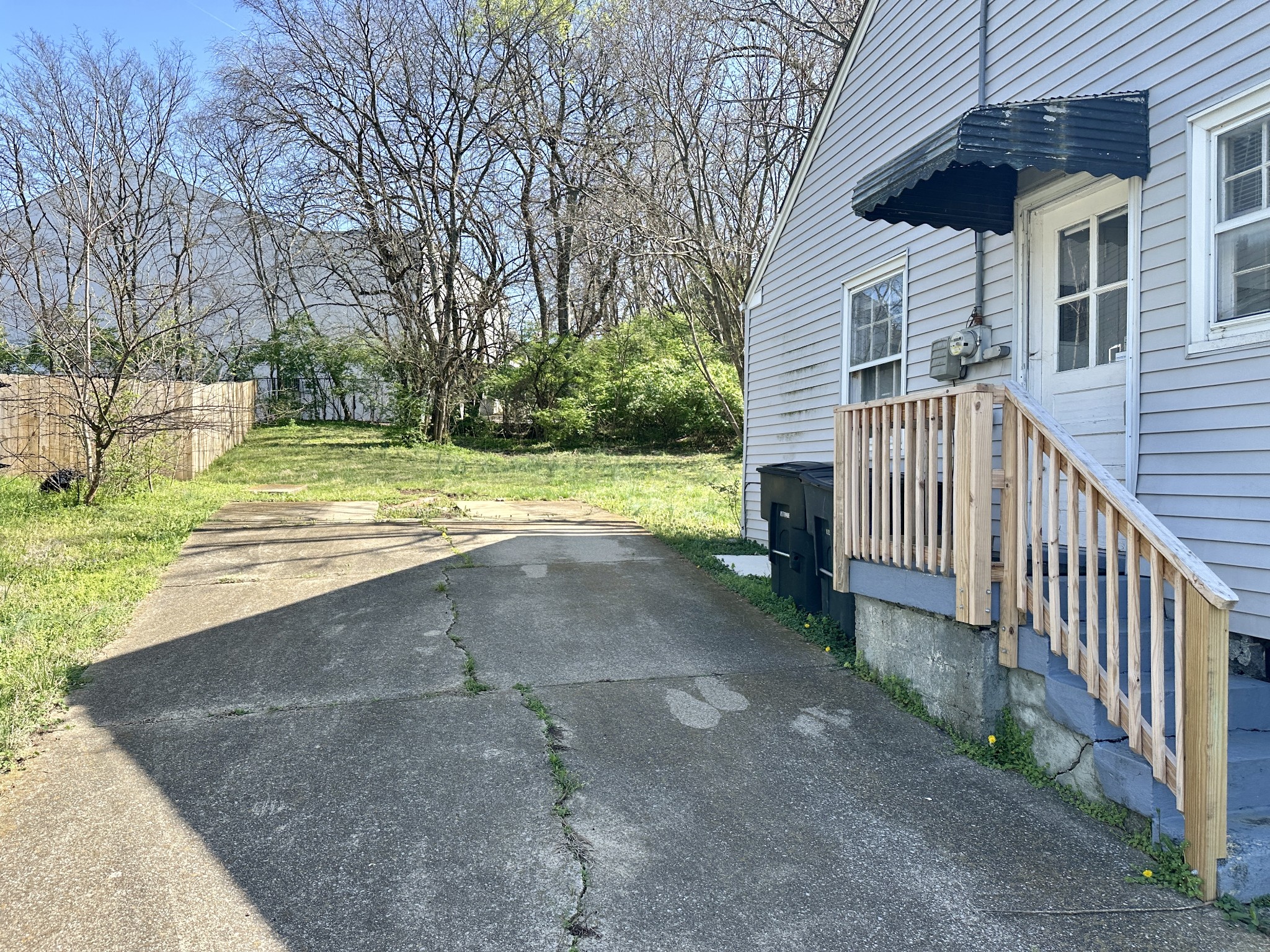 412 E Bend Dr