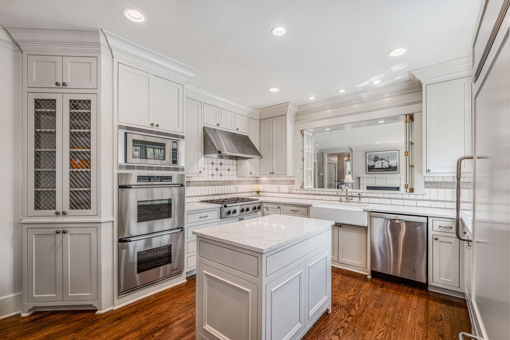 216 Lynnwood Blvd