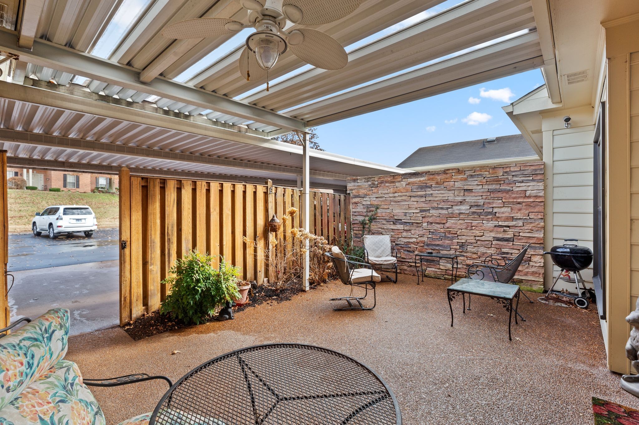 8613 Sawyer Brown Rd