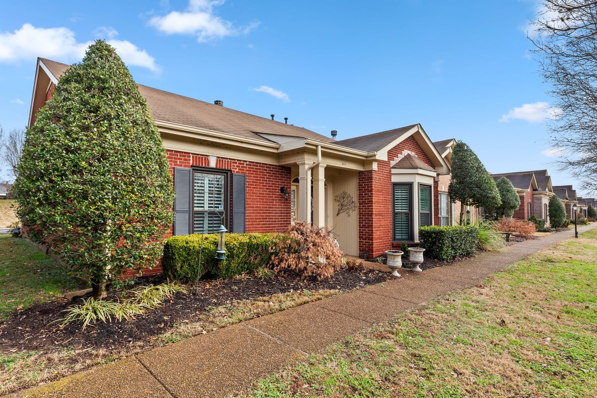 8613 Sawyer Brown Rd
