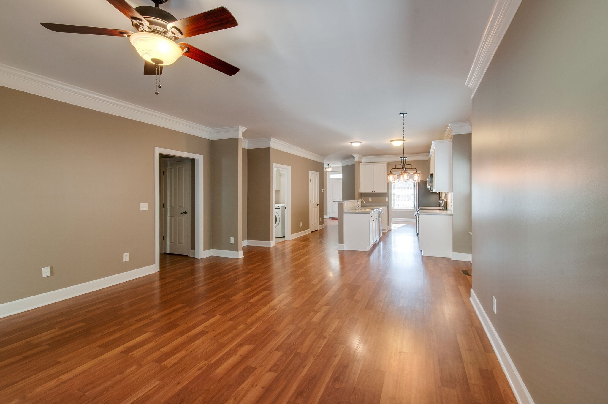 8684 Gauphin Pl