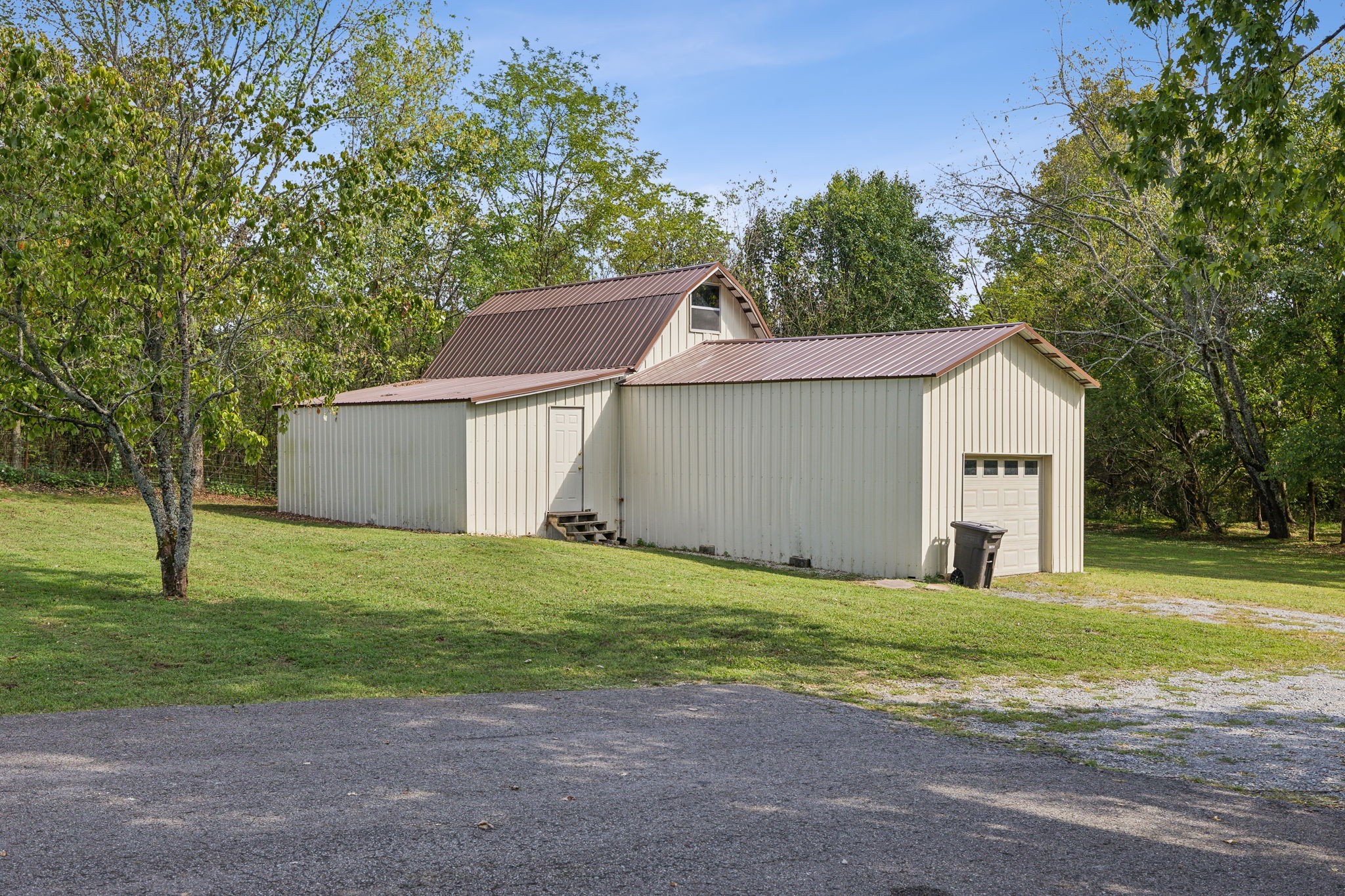 3253 Campbellsville Pike