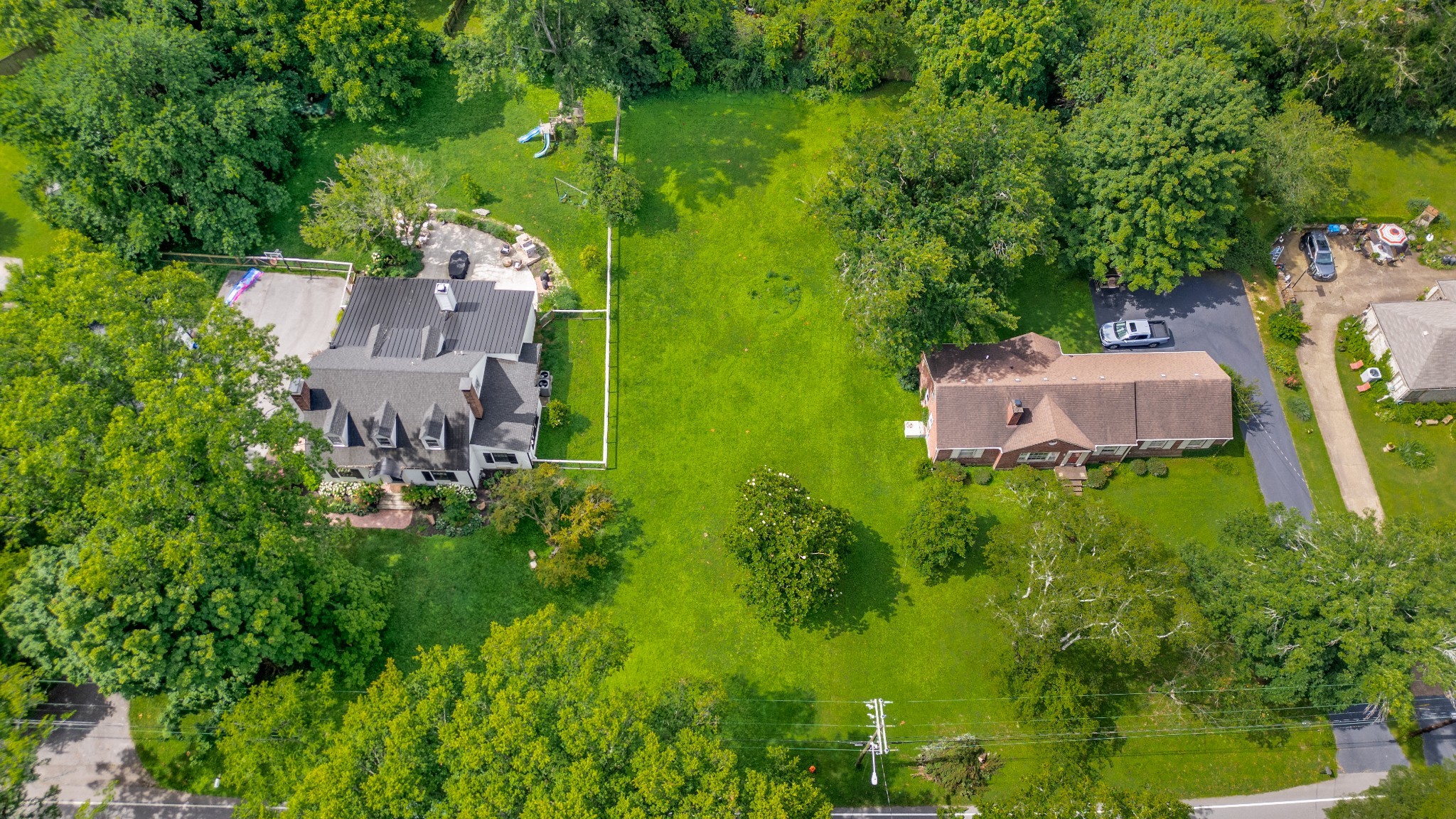 1220 Winding Way