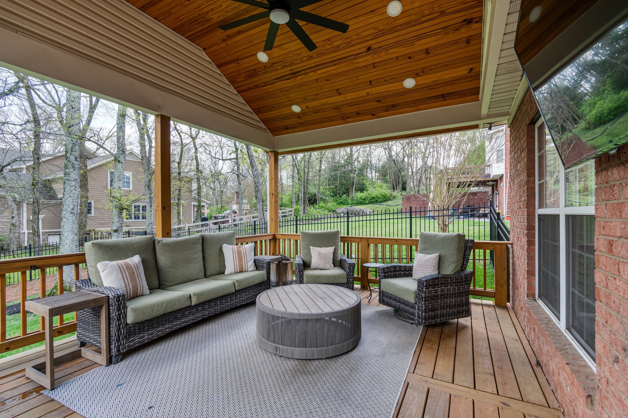 5501 Brookshire Dr