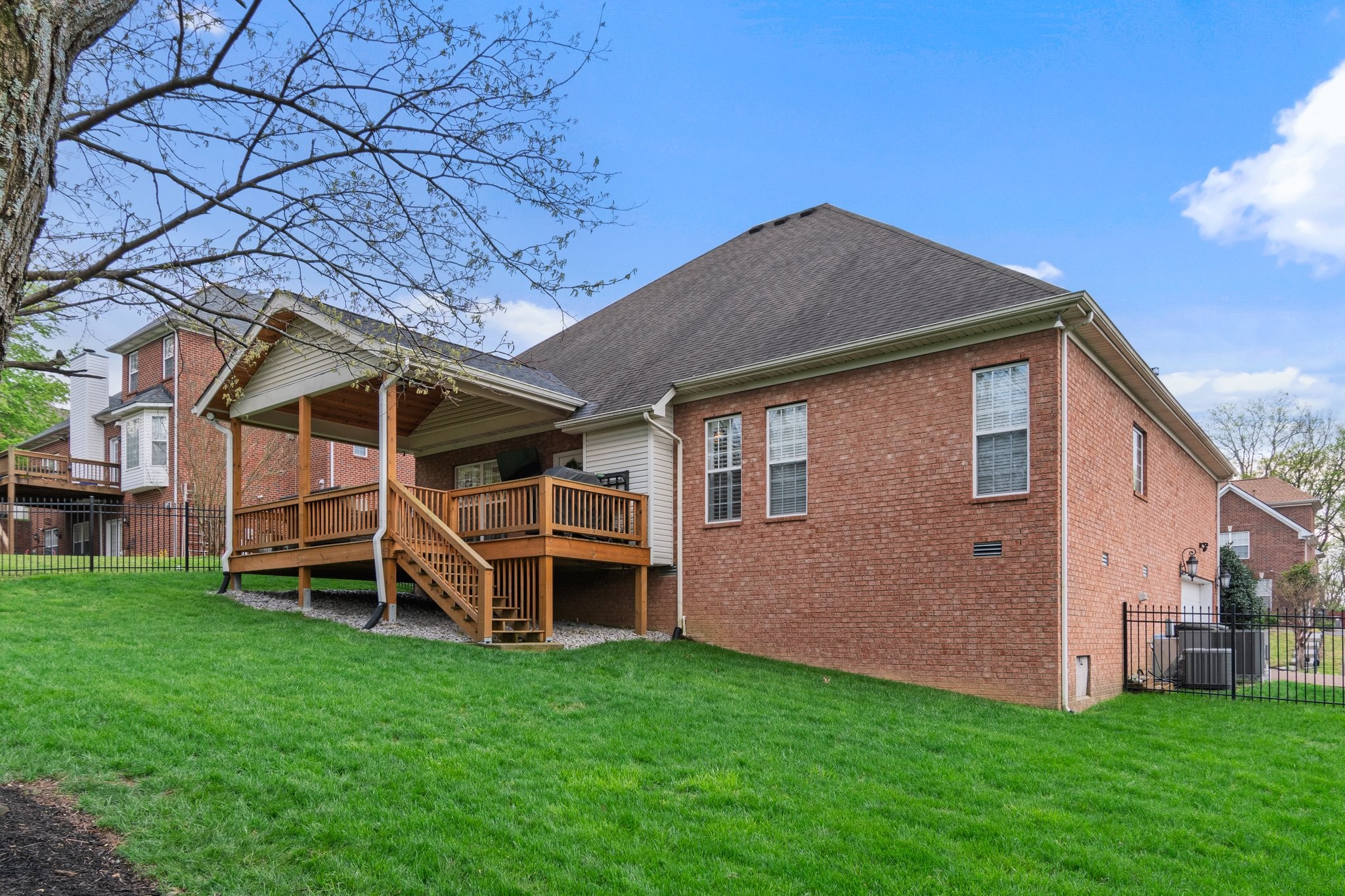 5501 Brookshire Dr