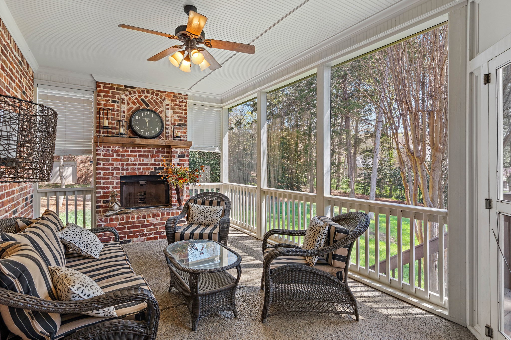 1424 Willowbrooke Cir