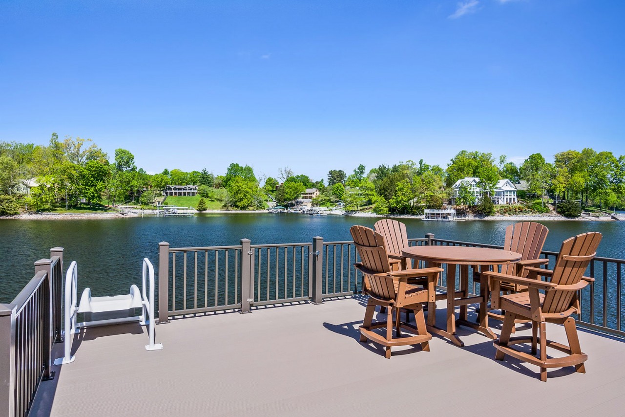 45 Hickory Point Dr