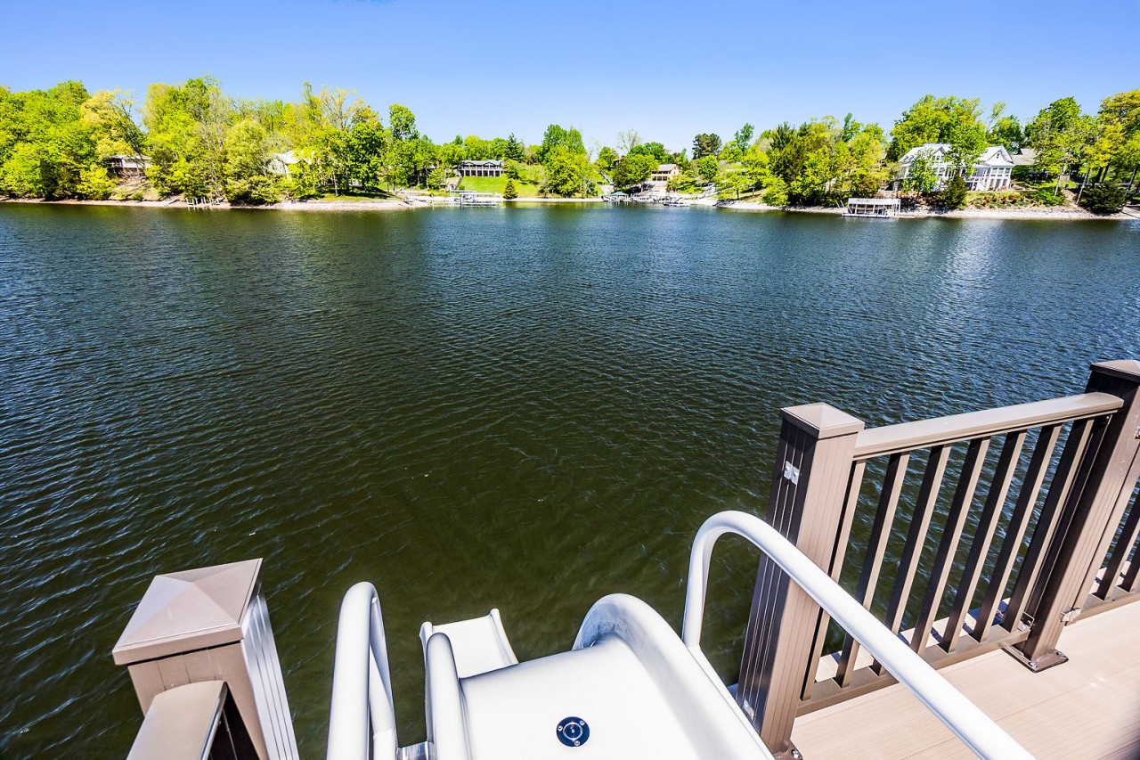 45 Hickory Point Dr