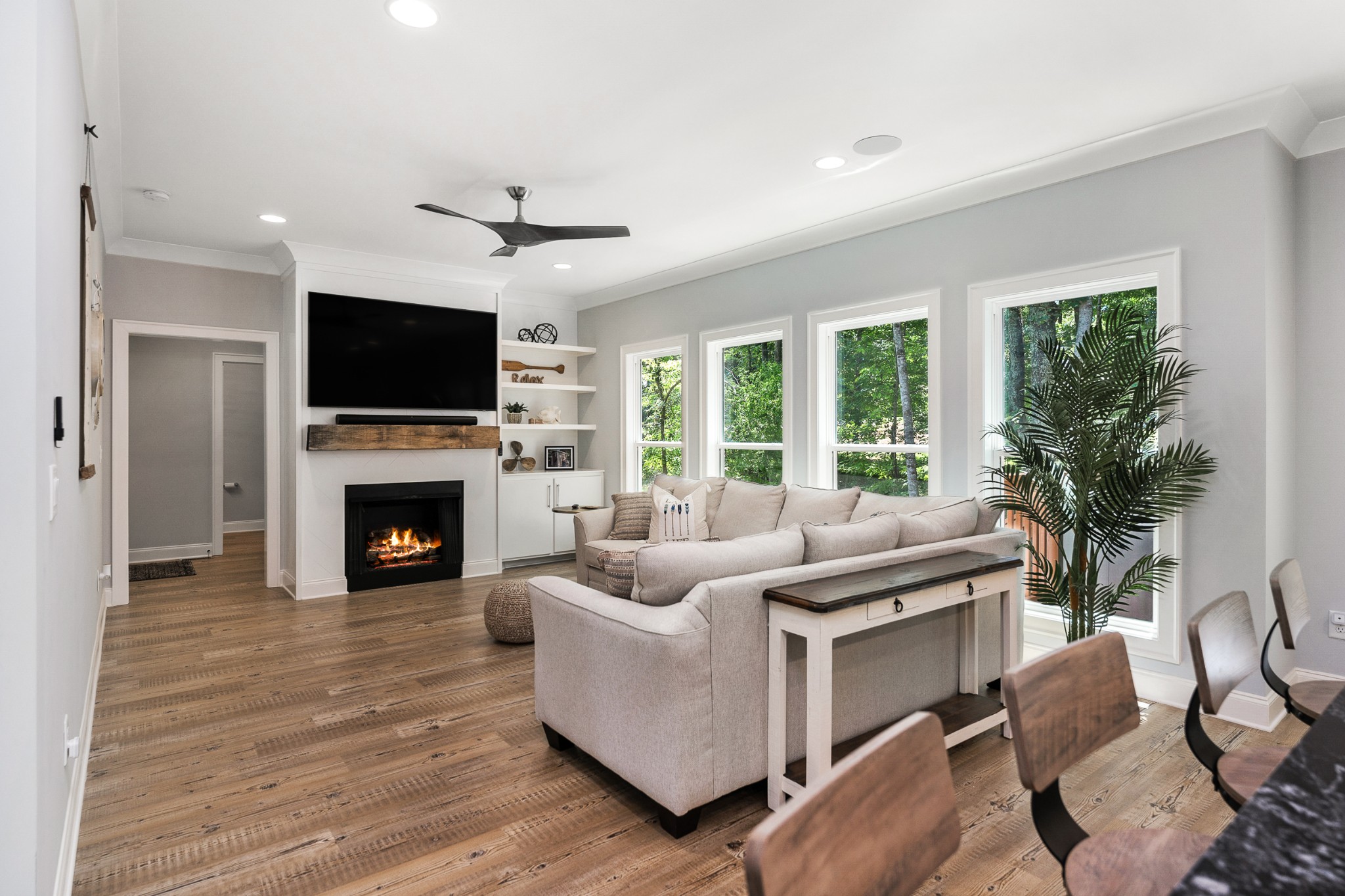45 Hickory Point Dr
