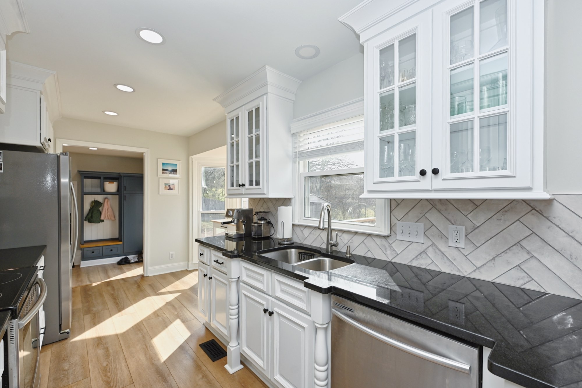 1104 Blythe Ct, E