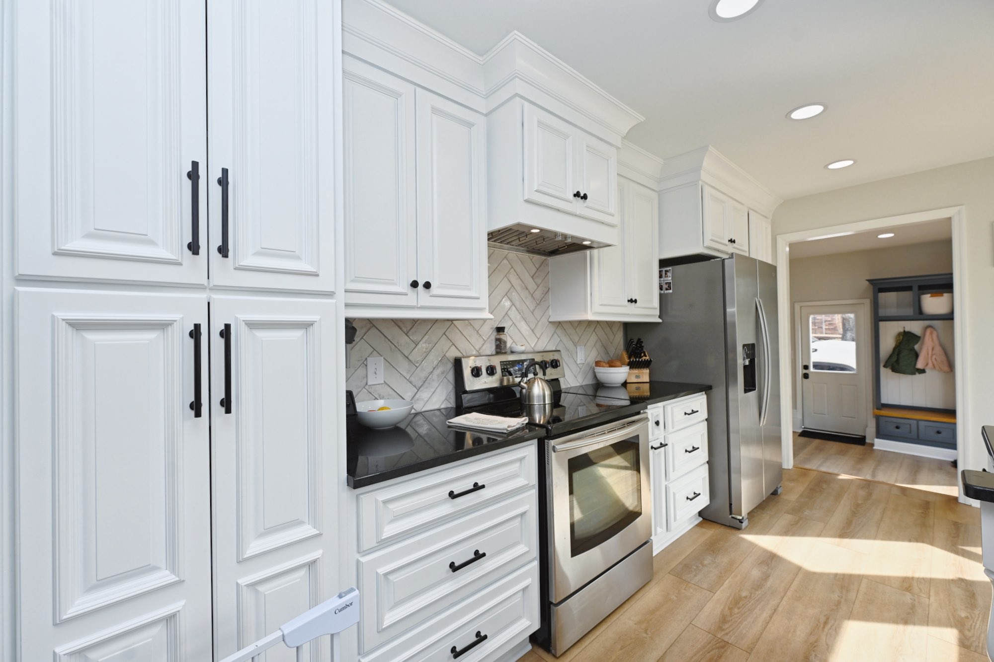 1104 Blythe Ct, E