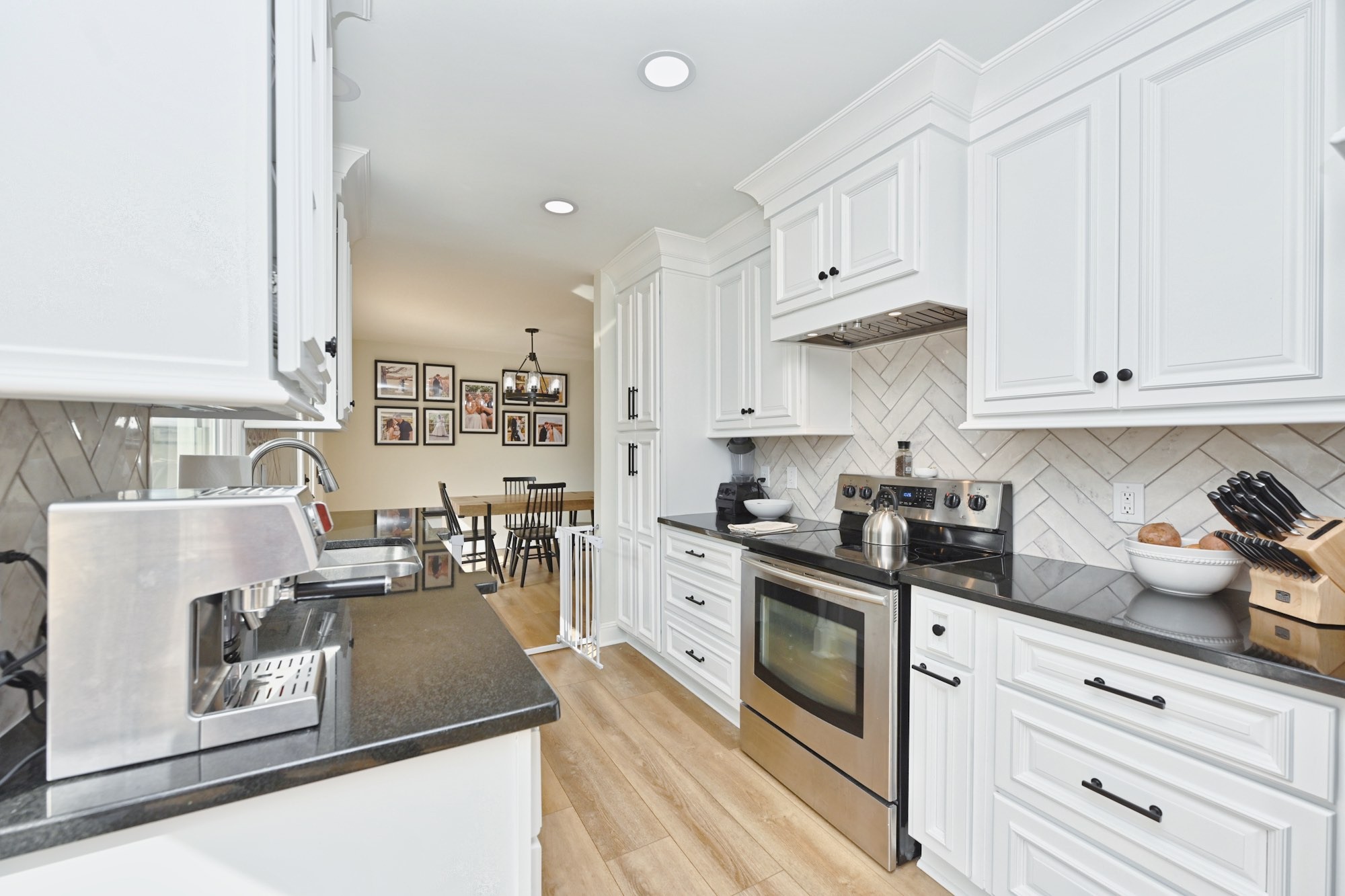 1104 Blythe Ct, E