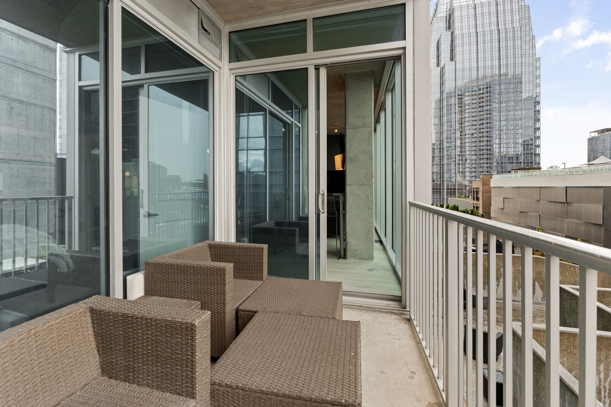 301 Demonbreun St Unit: 814
