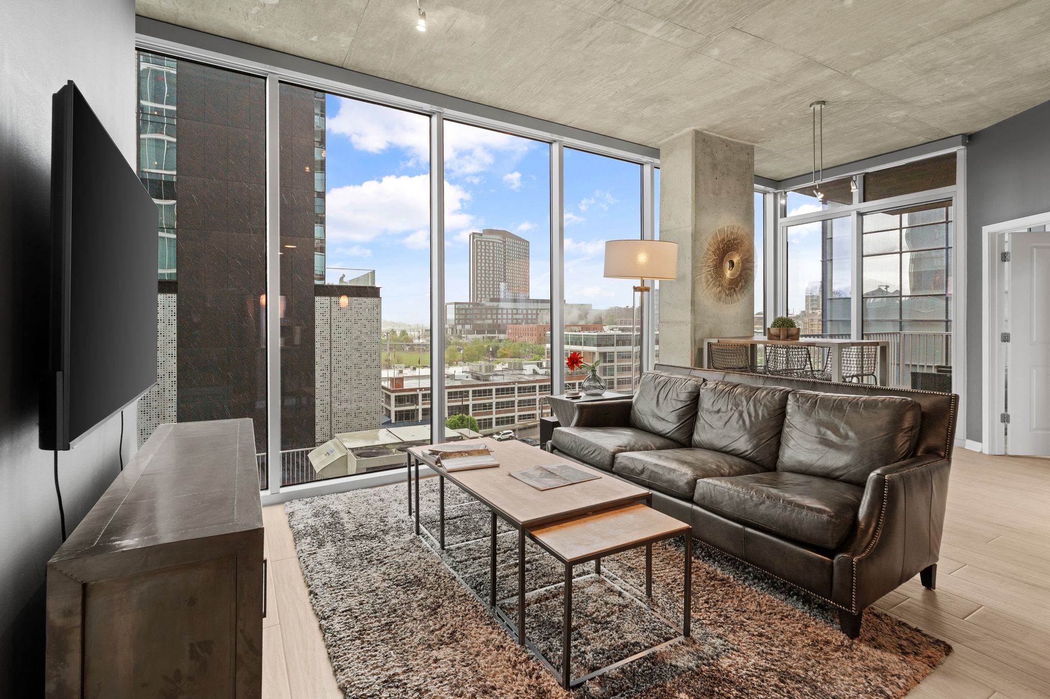301 Demonbreun St Unit: 814