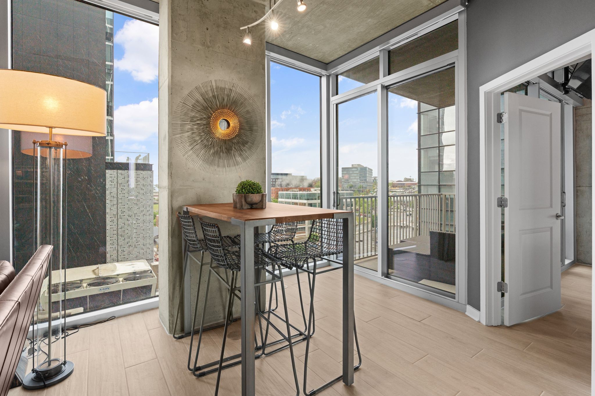 301 Demonbreun St Unit: 814