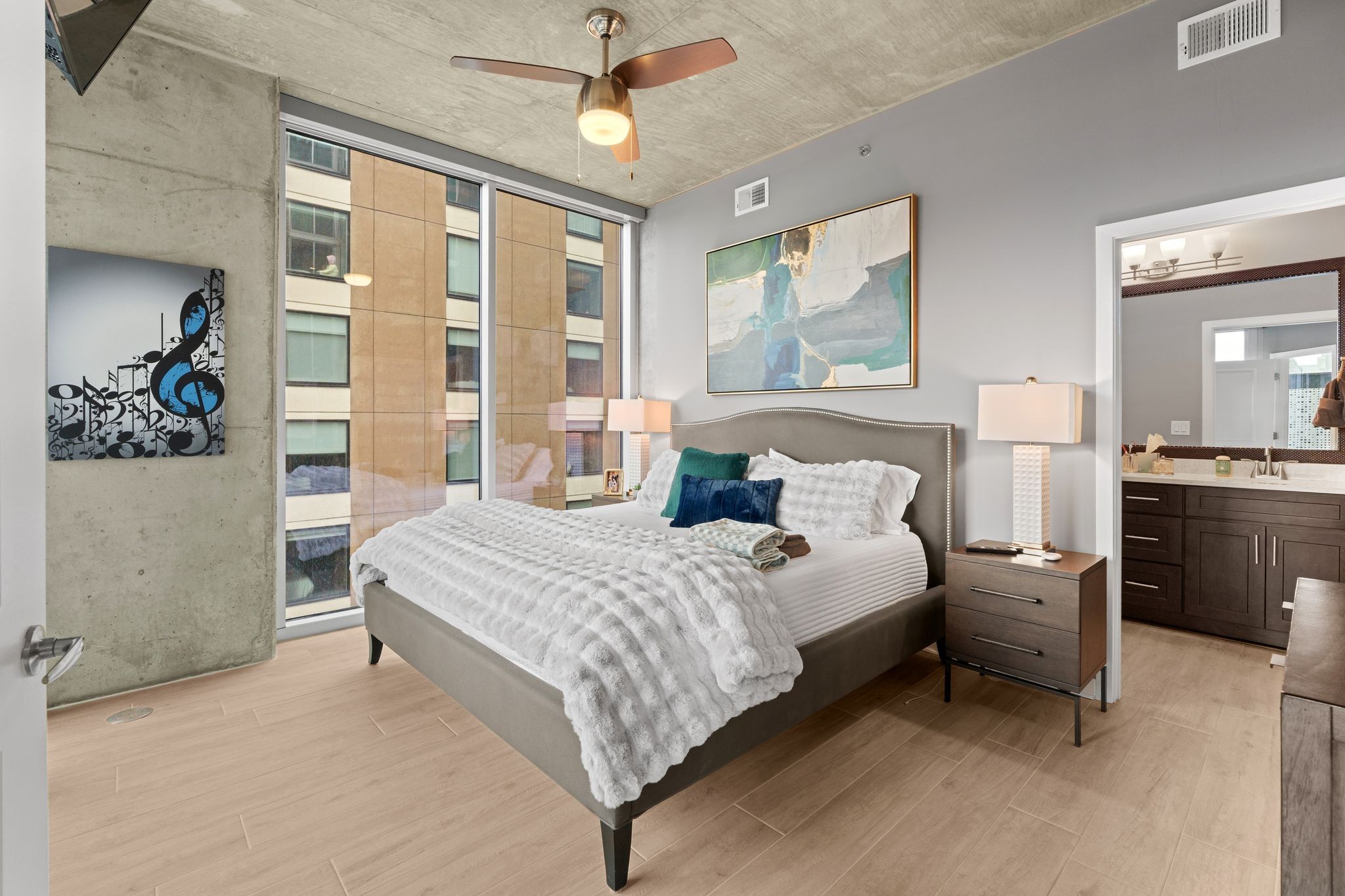301 Demonbreun St Unit: 814