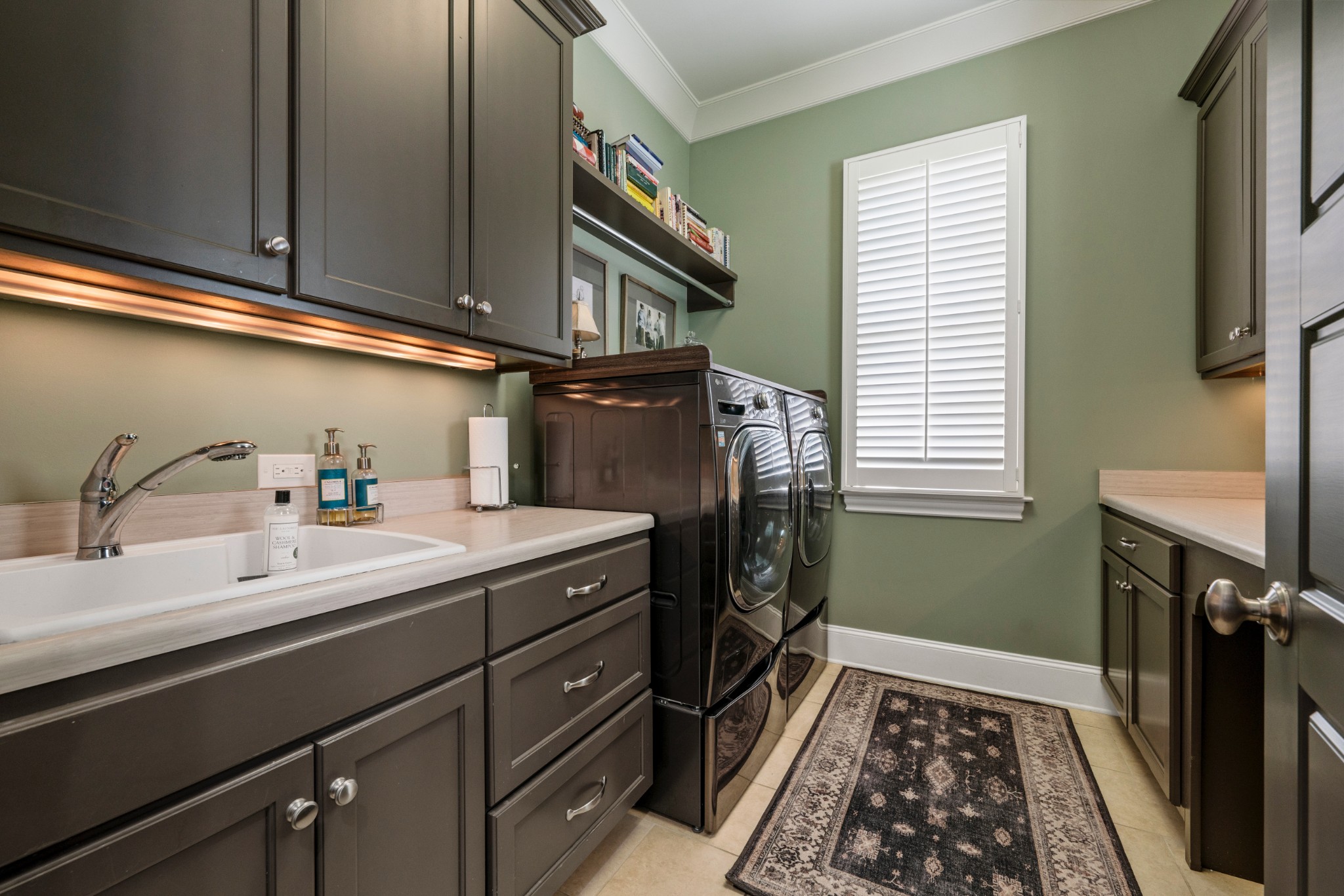 22 Middleton Park Ln