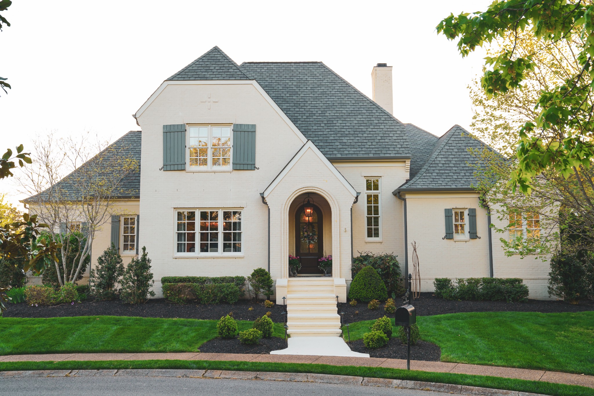 22 Middleton Park Ln