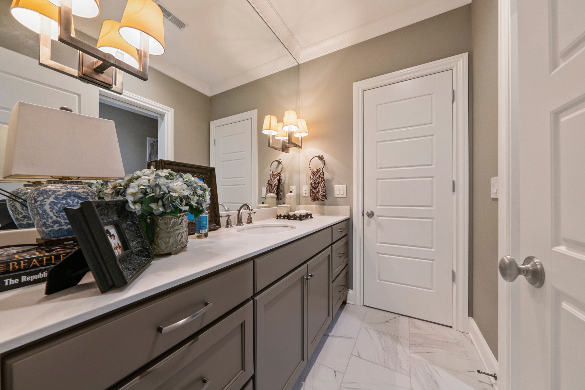22 Middleton Park Ln
