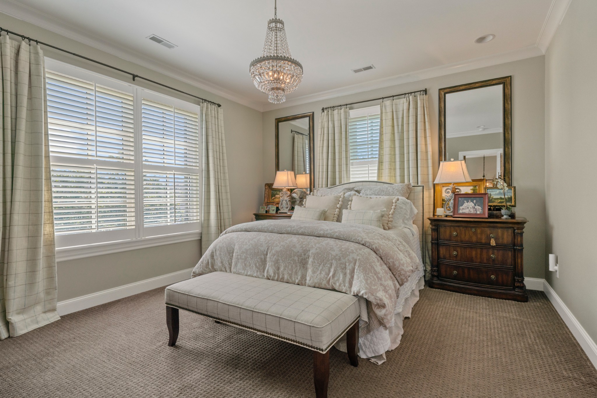 22 Middleton Park Ln