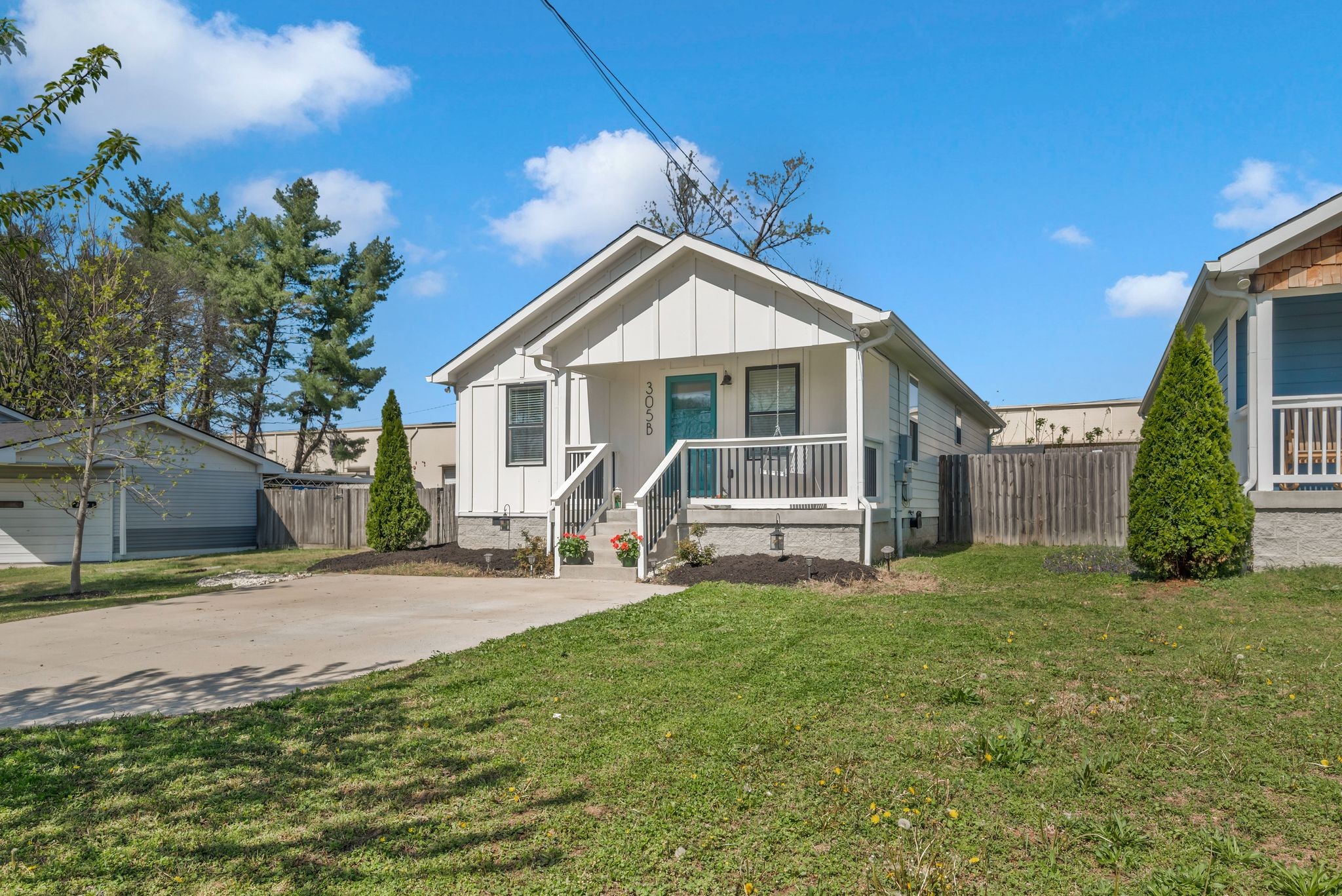 305B Keeton Ave