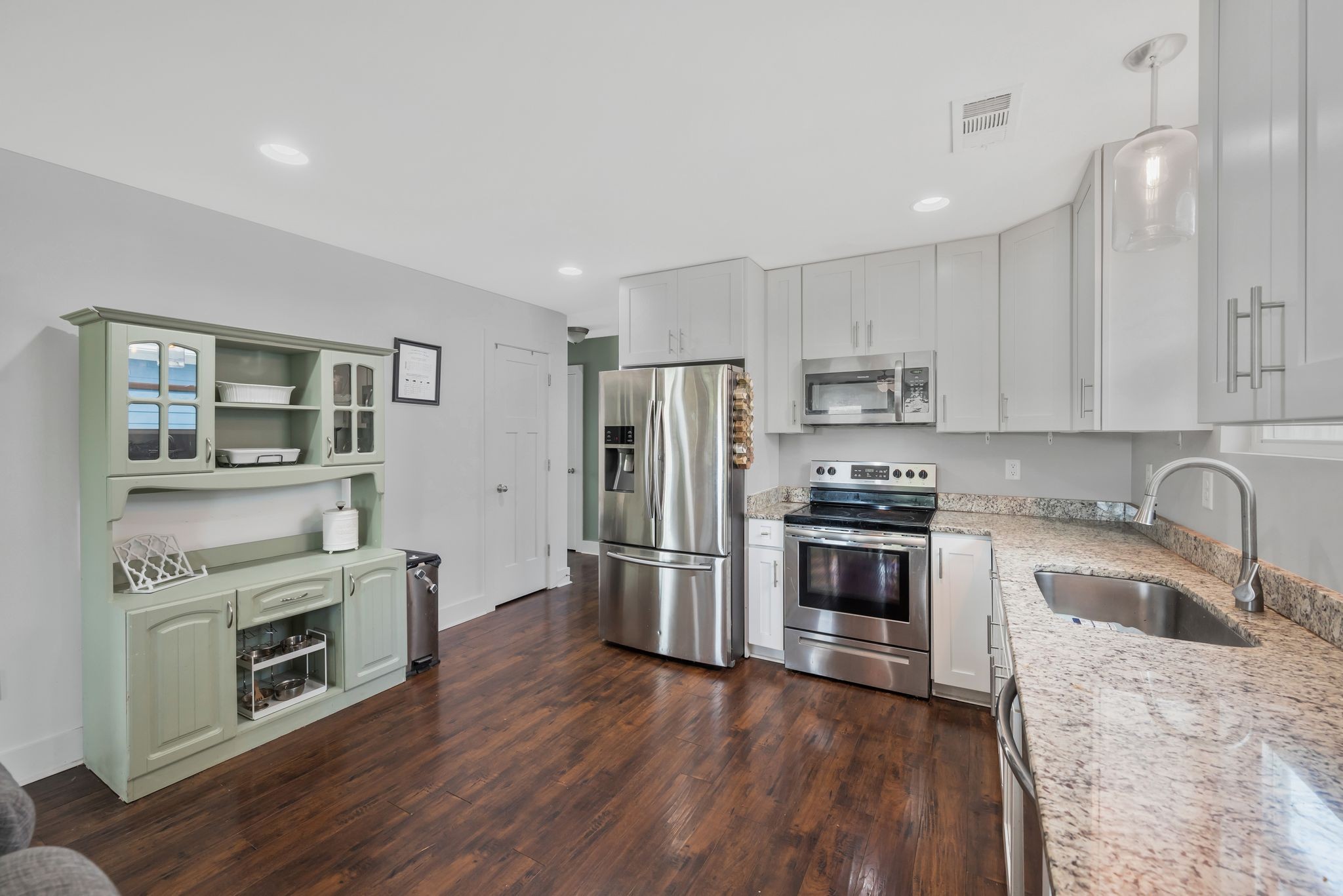 305B Keeton Ave