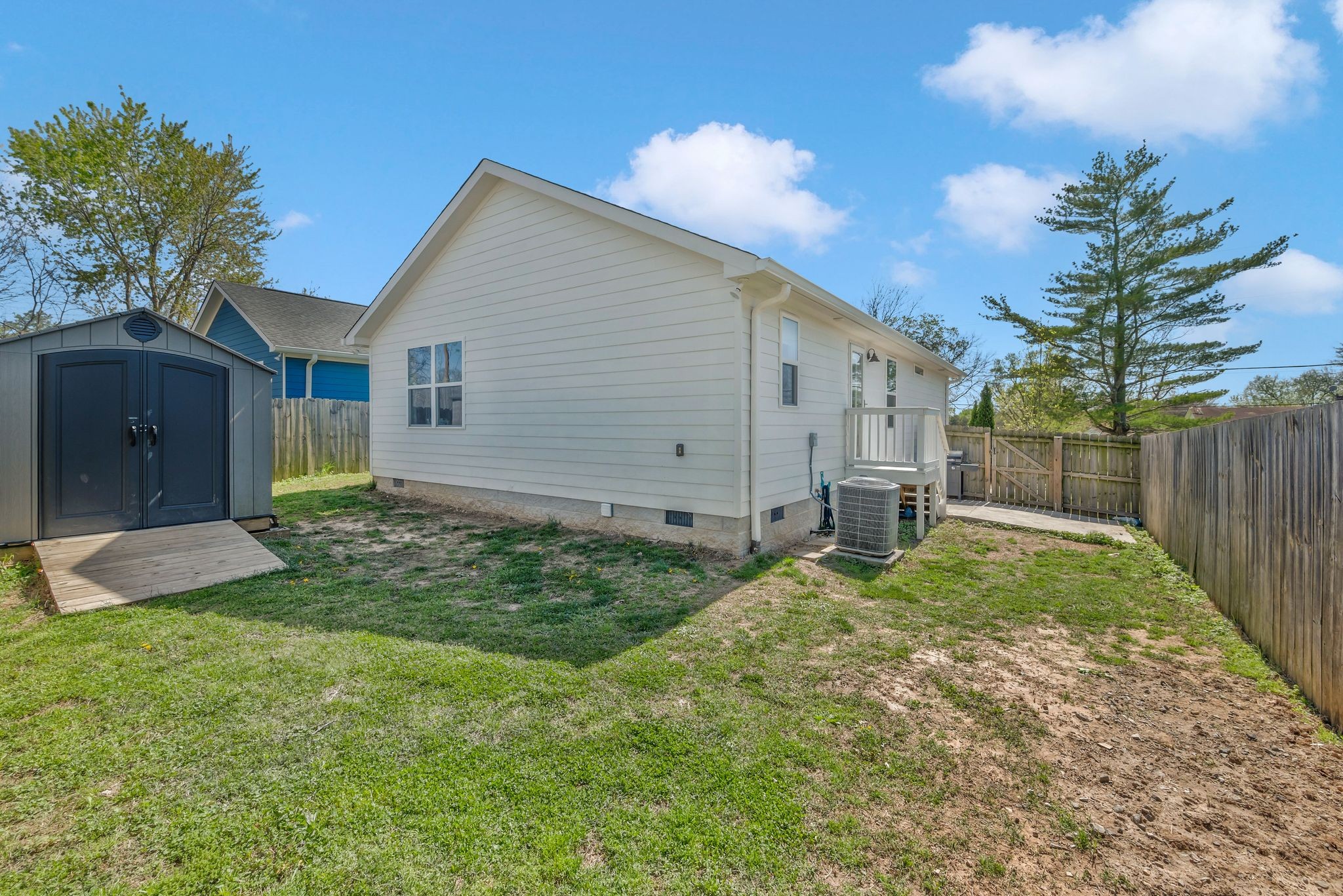 305B Keeton Ave