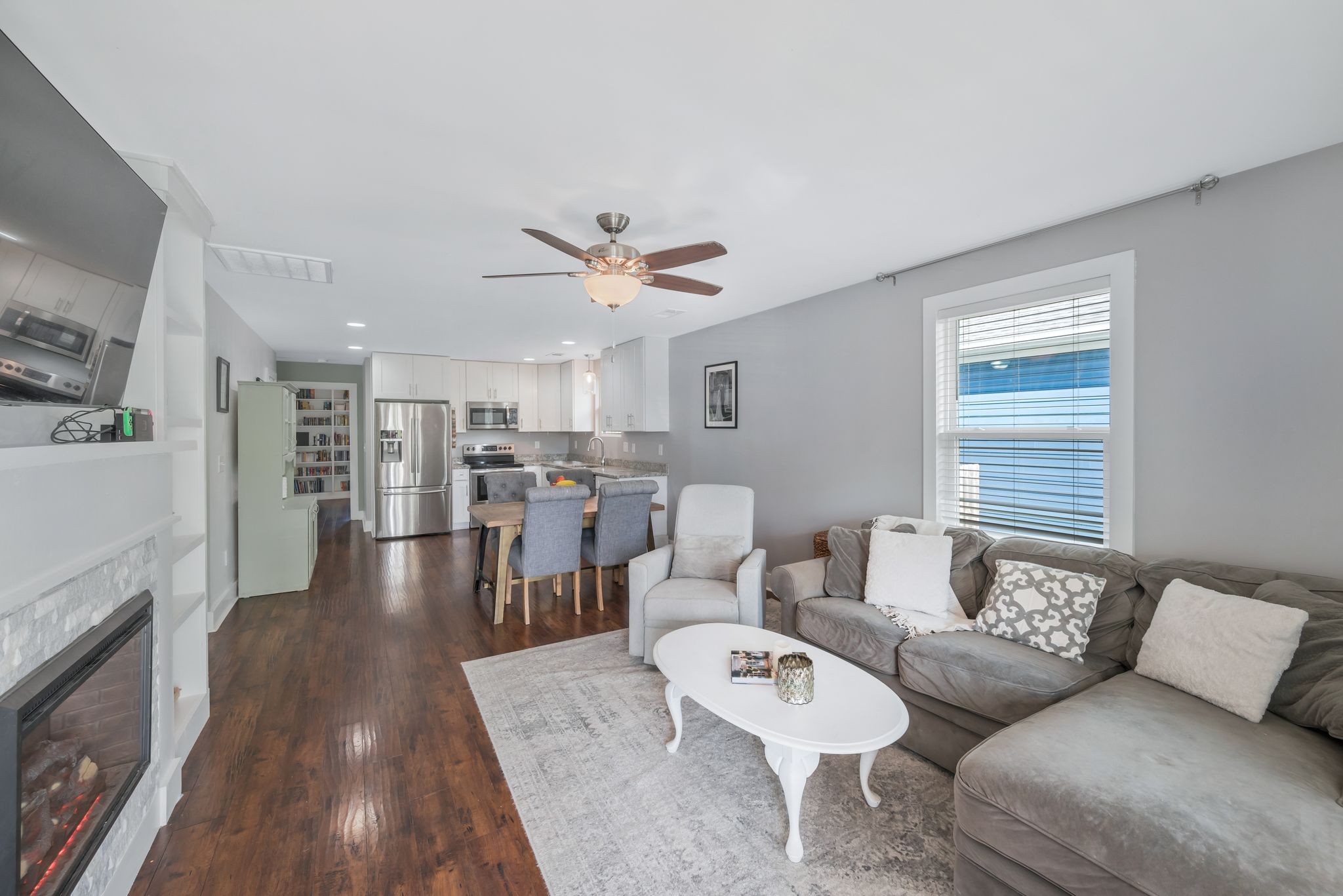 305B Keeton Ave
