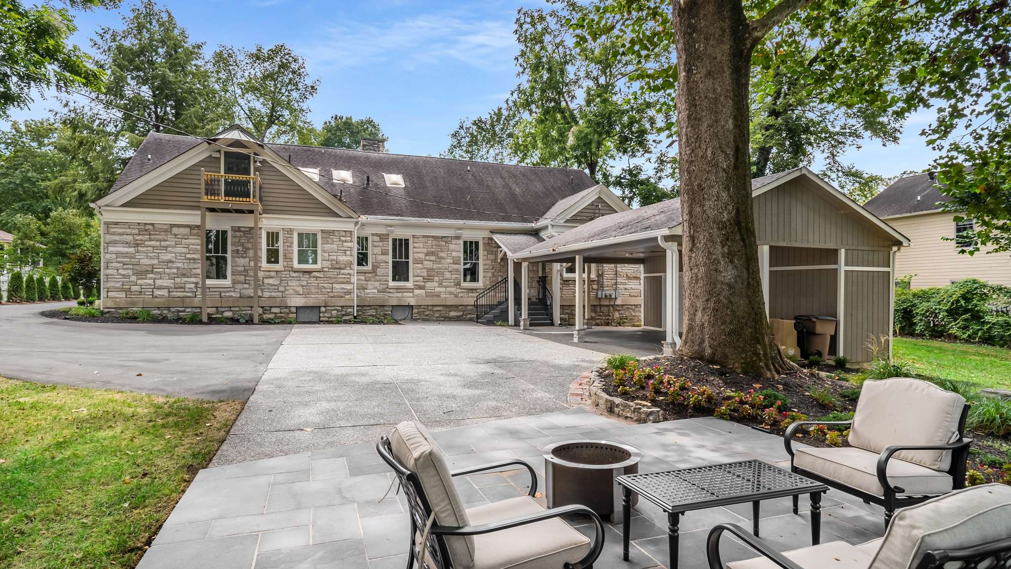 931 Caldwell Ln