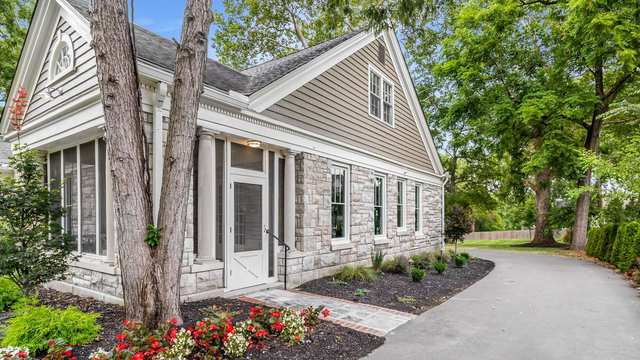 931 Caldwell Ln