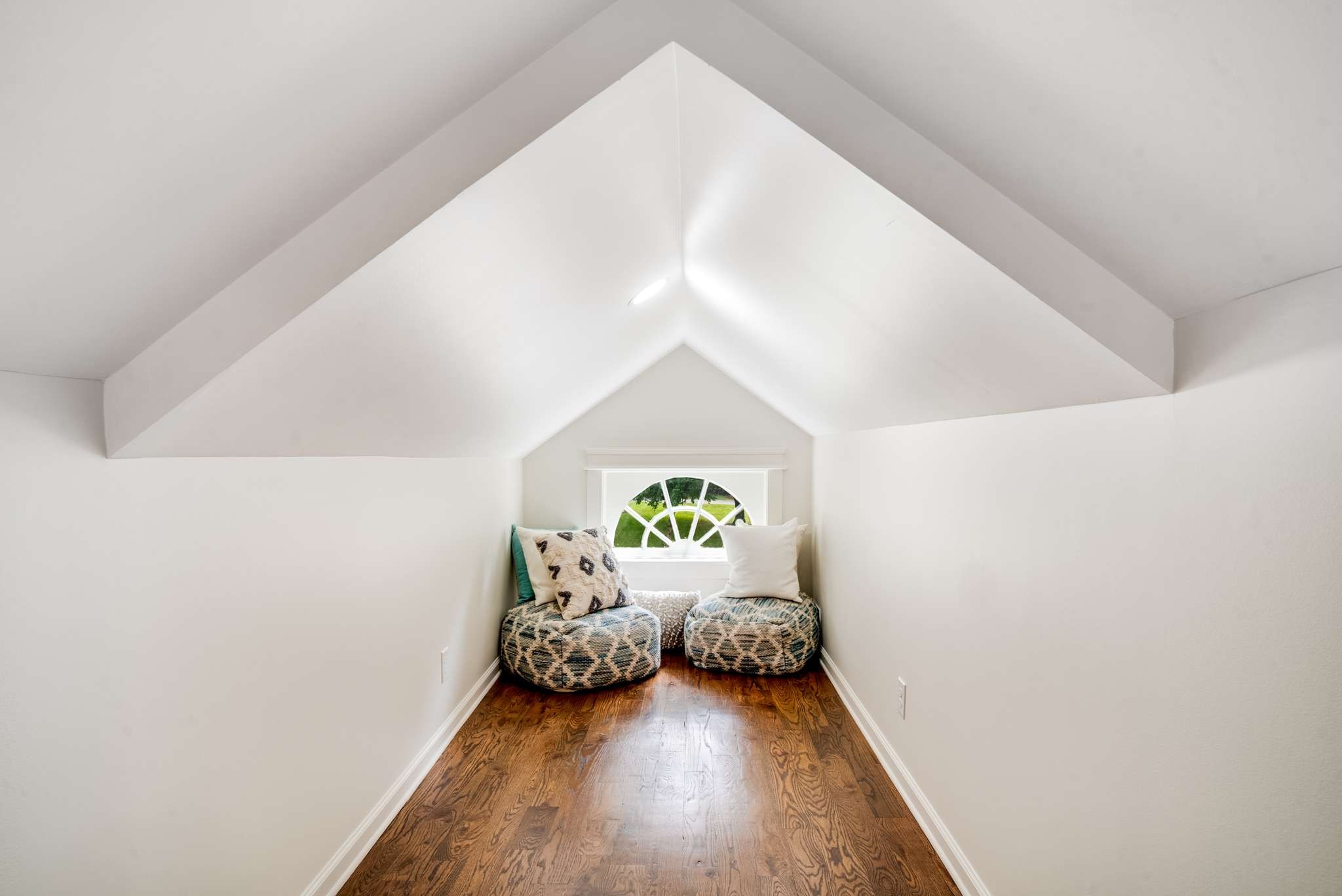 931 Caldwell Ln