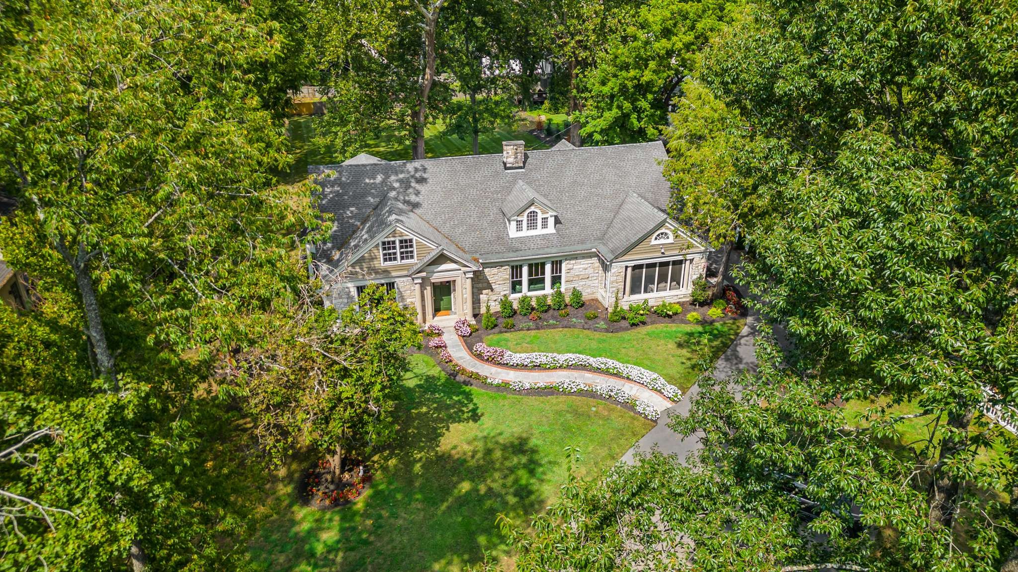 931 Caldwell Ln