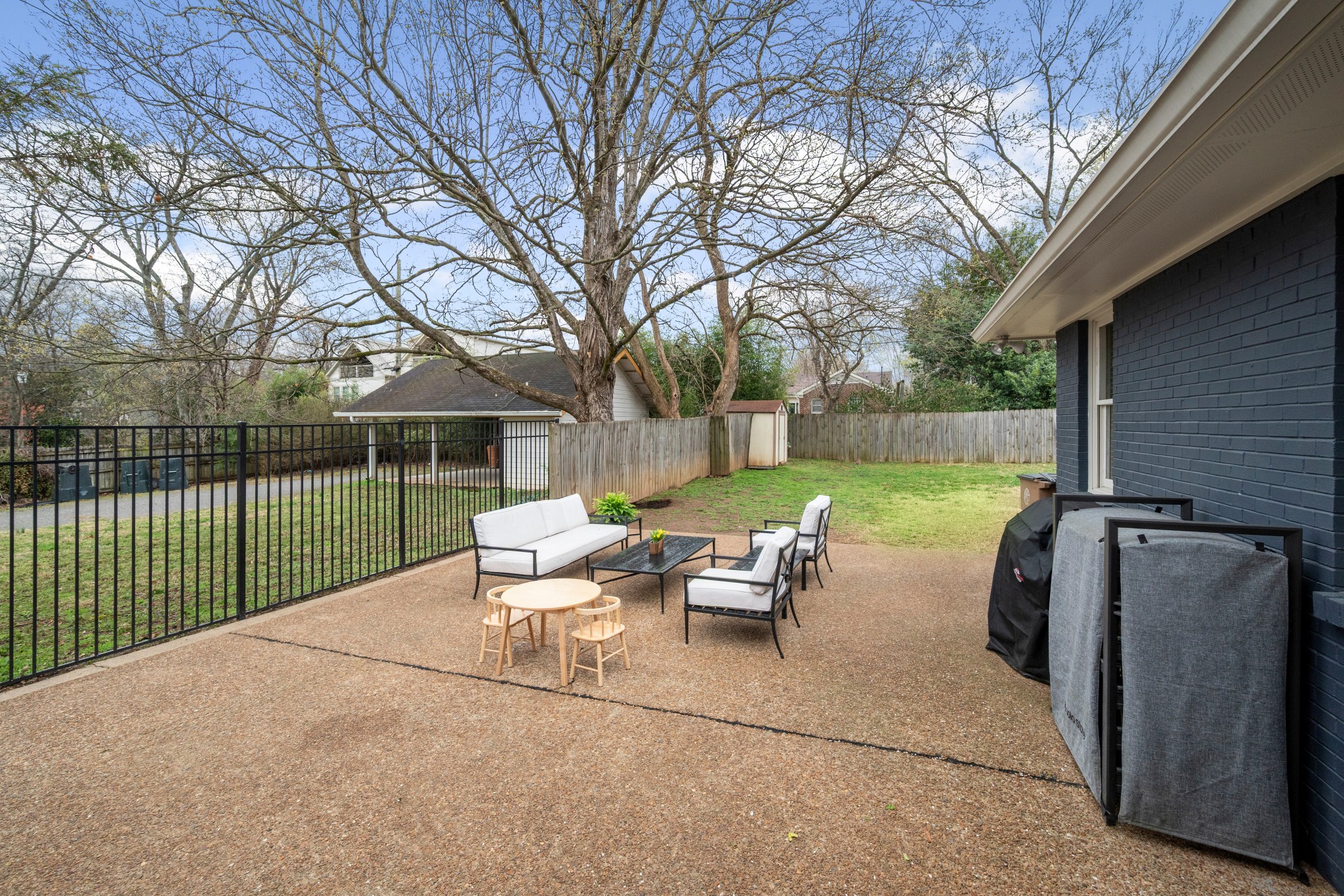 129 Lincoln Ct