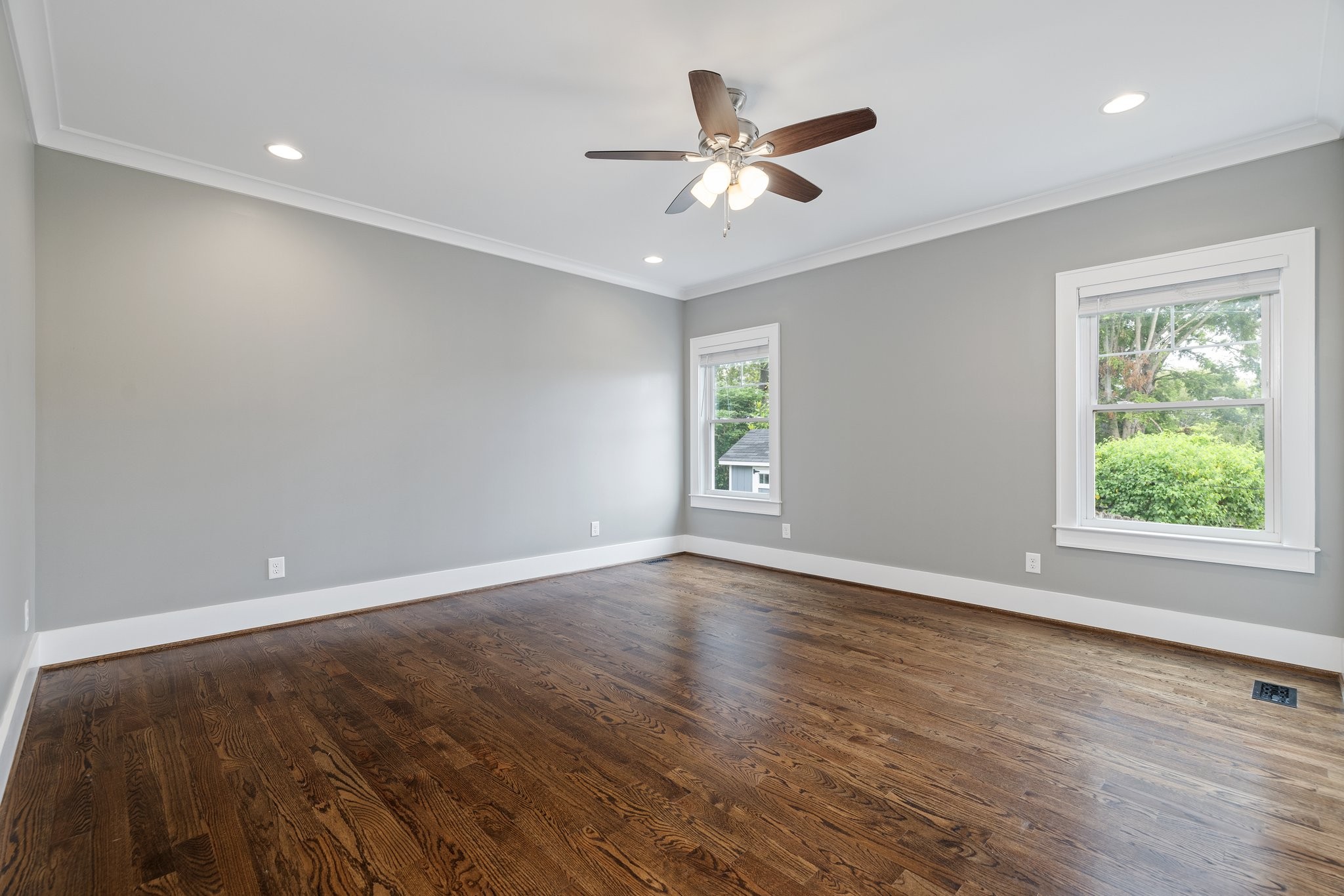302 Bel Aire Dr
