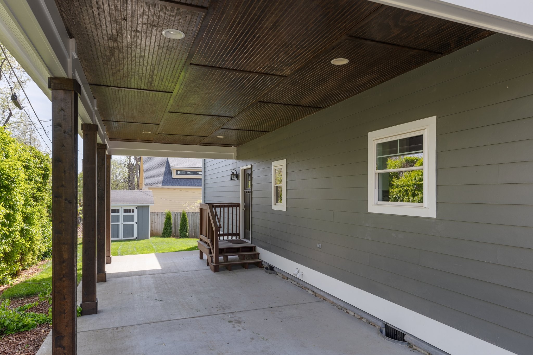 302 Bel Aire Dr