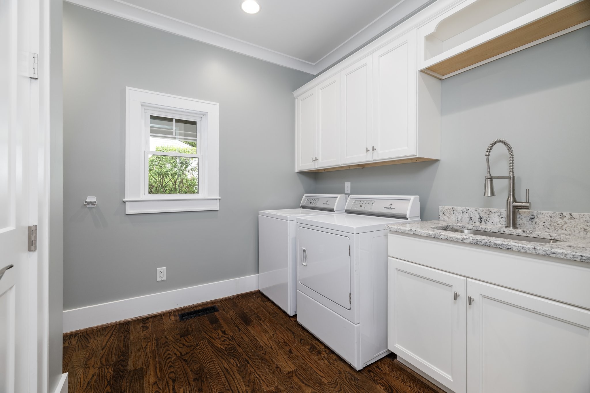 302 Bel Aire Dr