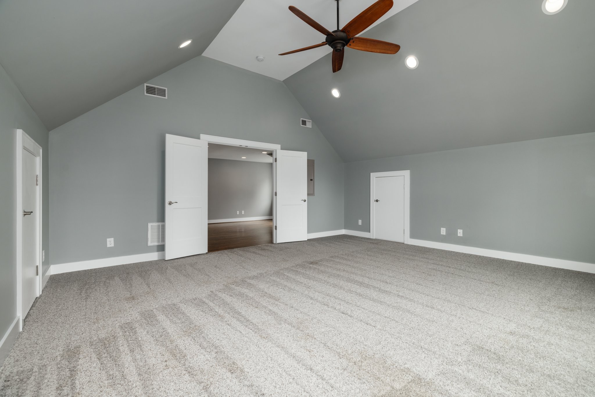 302 Bel Aire Dr