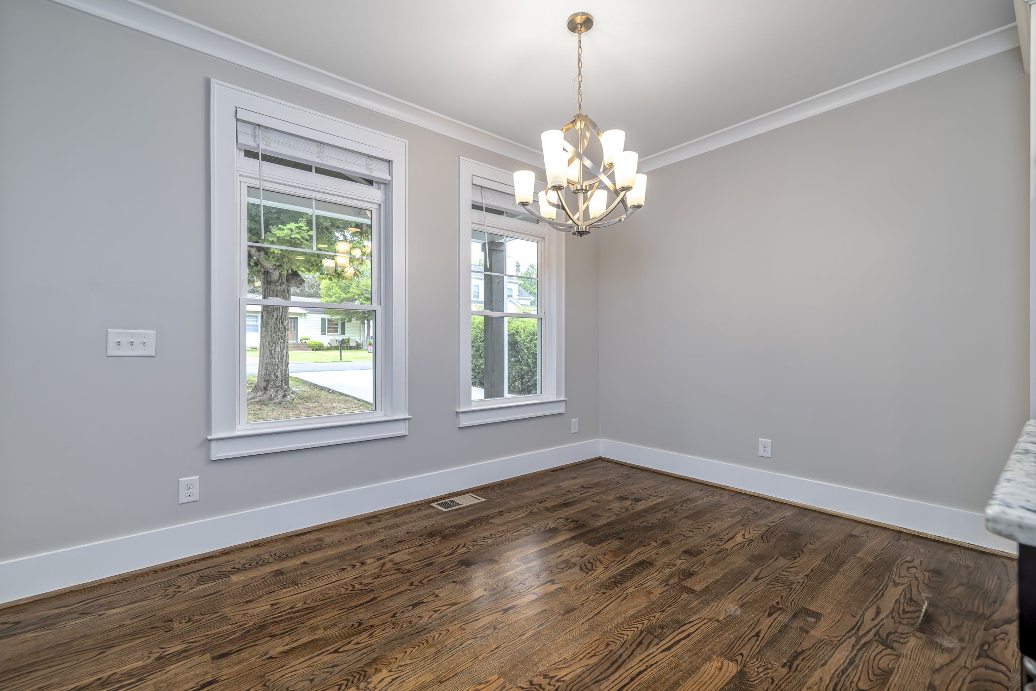 302 Bel Aire Dr
