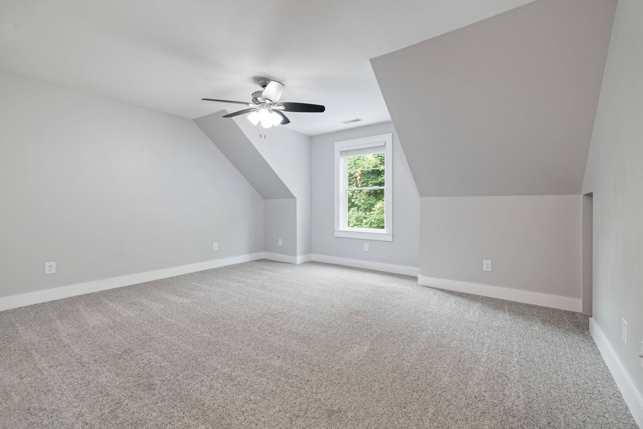 302 Bel Aire Dr
