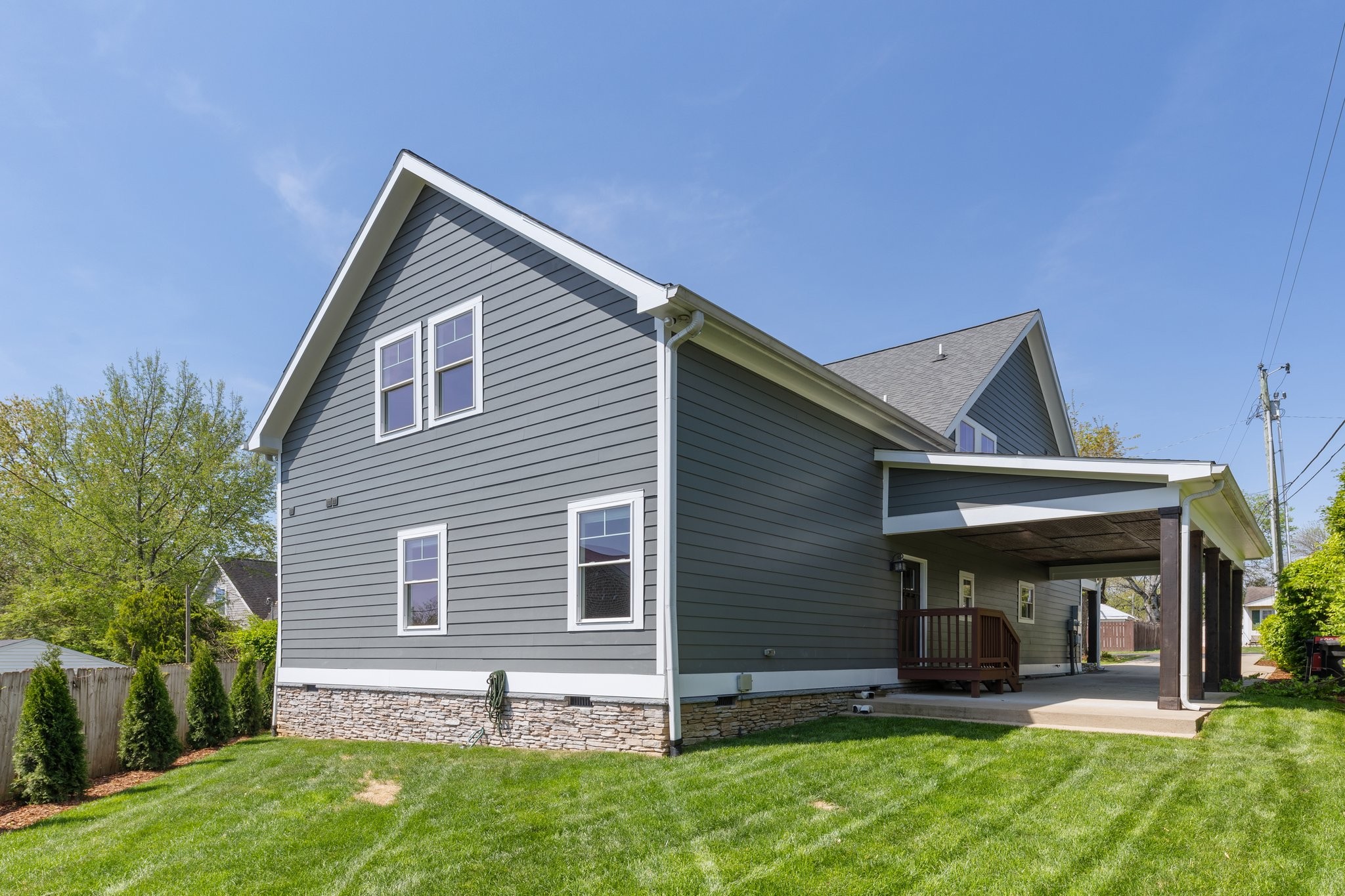 302 Bel Aire Dr