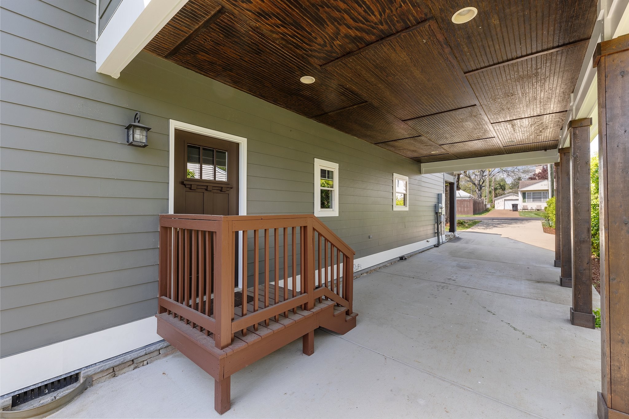 302 Bel Aire Dr