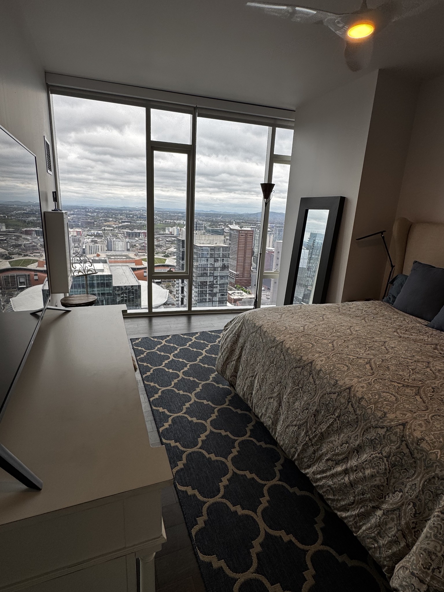 515 Church St Unit: 3709