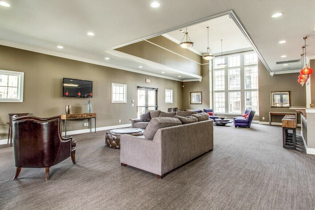 2310 Elliott Ave Unit: 312