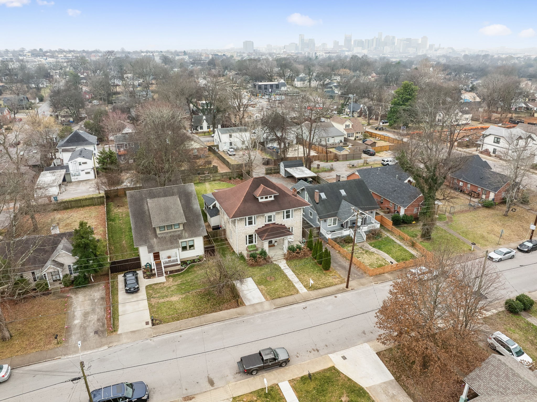 946 Seymour Ave